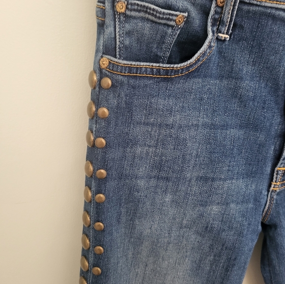 MOTHER The Insider Crop Step Fray Studded Size 26 Rough Stud Jeans - Picture 6 of 16